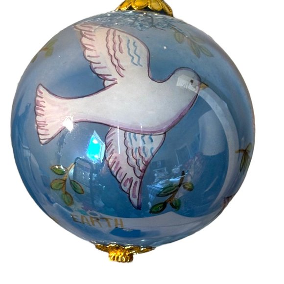 Vintage 2001 Dove Peace On Earth Li Bien Inside Art Glass Ball Ornament - Picture 3 of 9